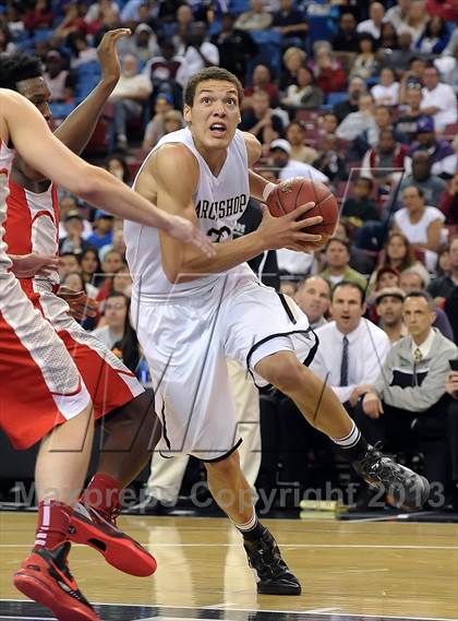 Thumbnail 2 in Mater Dei vs. Archbishop Mitty (CIF State Open Division Final) photogallery.