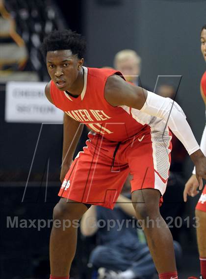 Thumbnail 1 in Mater Dei vs. Archbishop Mitty (CIF State Open Division Final) photogallery.