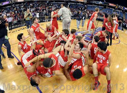 Thumbnail 3 in Mater Dei vs. Archbishop Mitty (CIF State Open Division Final) photogallery.
