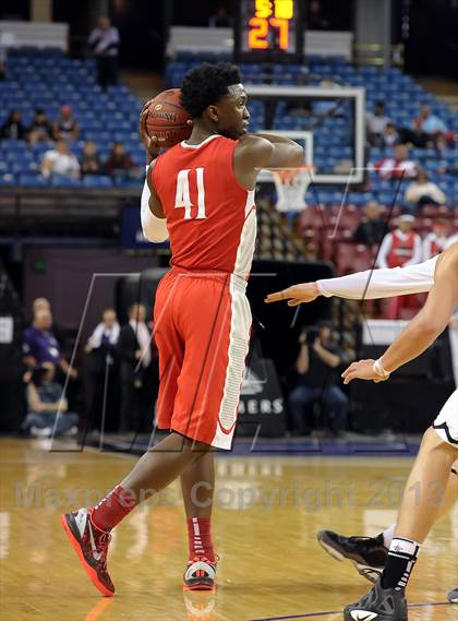 Thumbnail 1 in Mater Dei vs. Archbishop Mitty (CIF State Open Division Final) photogallery.