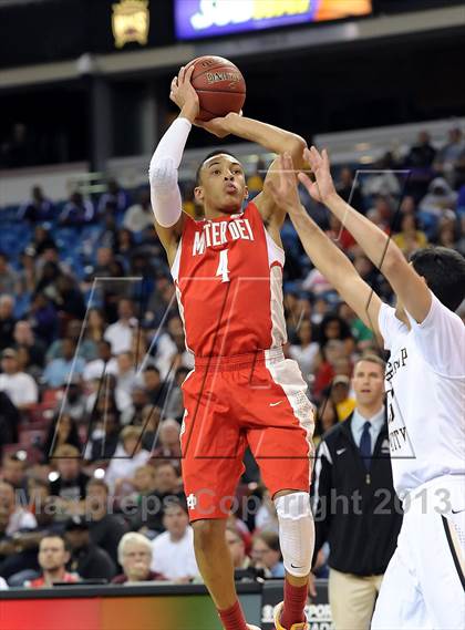 Thumbnail 3 in Mater Dei vs. Archbishop Mitty (CIF State Open Division Final) photogallery.