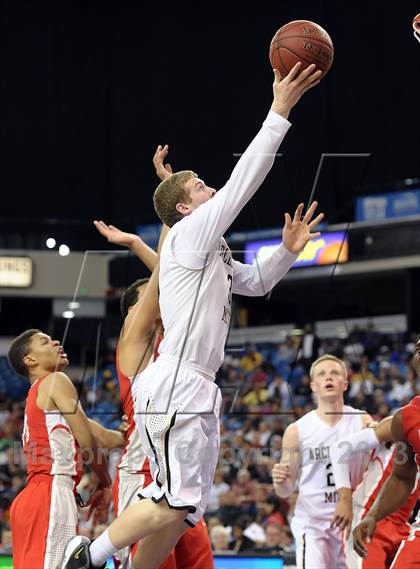 Thumbnail 1 in Mater Dei vs. Archbishop Mitty (CIF State Open Division Final) photogallery.