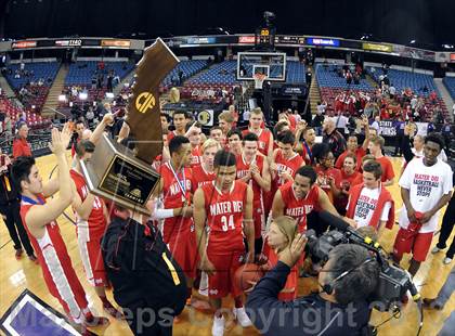 Thumbnail 2 in Mater Dei vs. Archbishop Mitty (CIF State Open Division Final) photogallery.