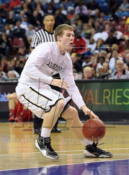 Thumbnail 2 in Mater Dei vs. Archbishop Mitty (CIF State Open Division Final) photogallery.