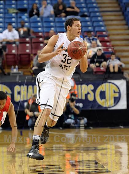 Thumbnail 2 in Mater Dei vs. Archbishop Mitty (CIF State Open Division Final) photogallery.
