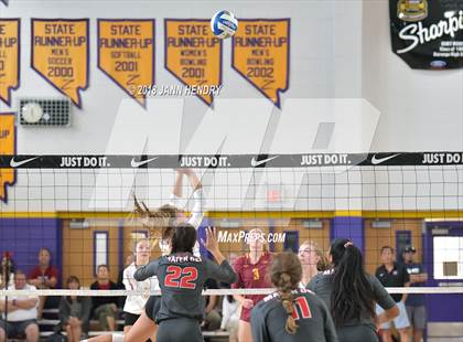 Thumbnail 3 in Torrey Pines vs. Mater Dei (Durango Fall Classic) photogallery.
