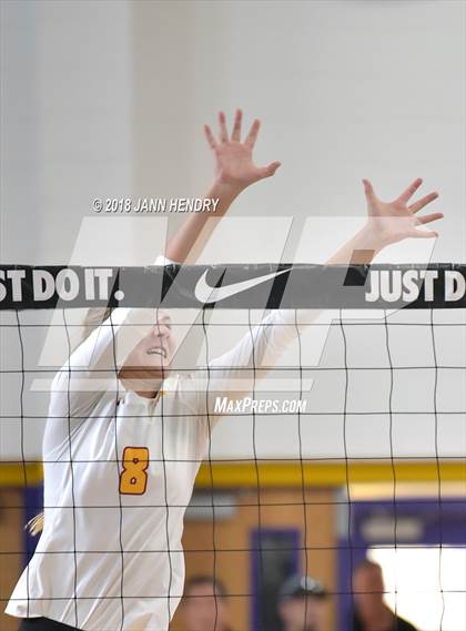 Thumbnail 1 in Torrey Pines vs. Mater Dei (Durango Fall Classic) photogallery.