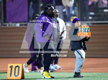 Thumbnail 3 in Lynwood vs. Rosemead (CIF SS D14 Playoffs) photogallery.
