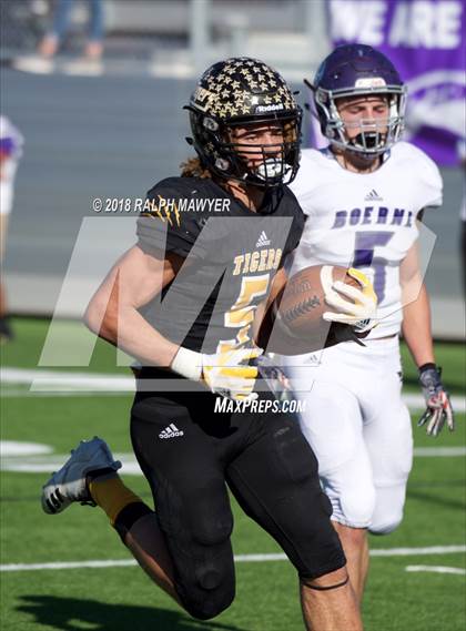 Thumbnail 1 in Sealy vs. Boerne (UIL 4A Area Playoff) photogallery.