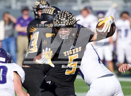 Thumbnail 1 in Sealy vs. Boerne (UIL 4A Area Playoff) photogallery.