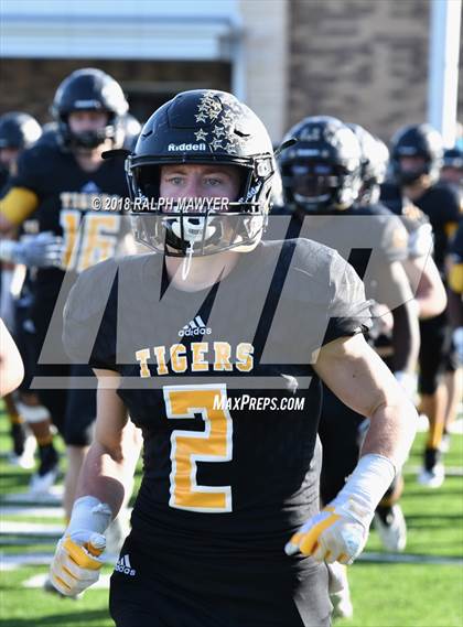 Thumbnail 2 in Sealy vs. Boerne (UIL 4A Area Playoff) photogallery.