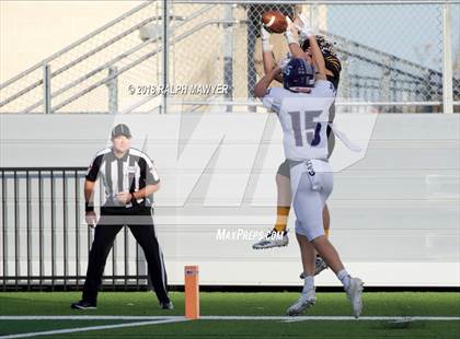 Thumbnail 1 in Sealy vs. Boerne (UIL 4A Area Playoff) photogallery.