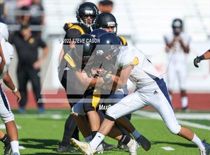 Thumbnail 2 in Inderkum @ Del Oro photogallery.