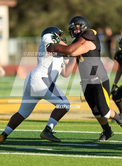 Thumbnail 2 in Inderkum @ Del Oro photogallery.