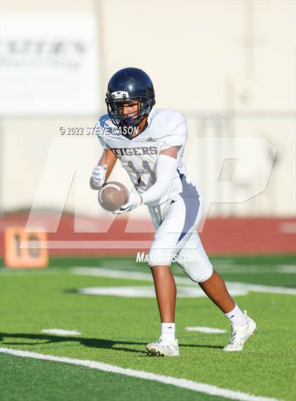 Thumbnail 3 in Inderkum @ Del Oro photogallery.