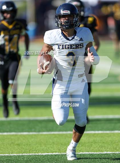 Thumbnail 1 in Inderkum @ Del Oro photogallery.