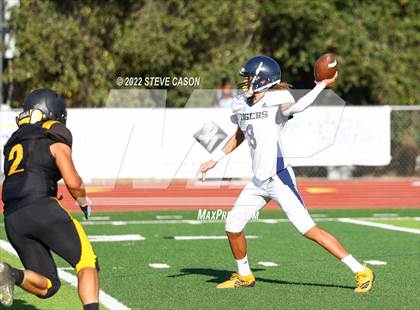 Thumbnail 3 in Inderkum @ Del Oro photogallery.