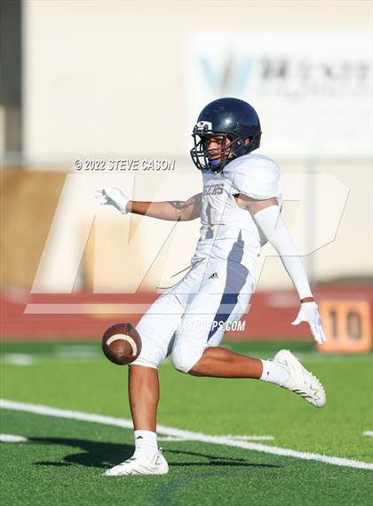 Thumbnail 2 in Inderkum @ Del Oro photogallery.