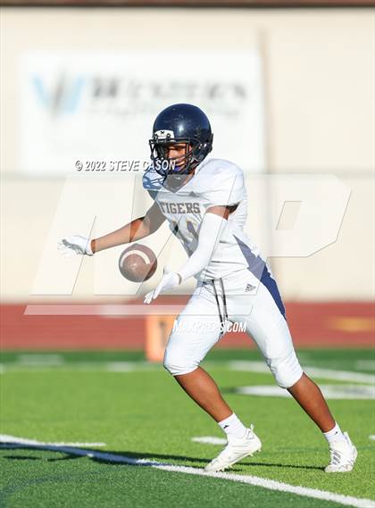Thumbnail 1 in Inderkum @ Del Oro photogallery.