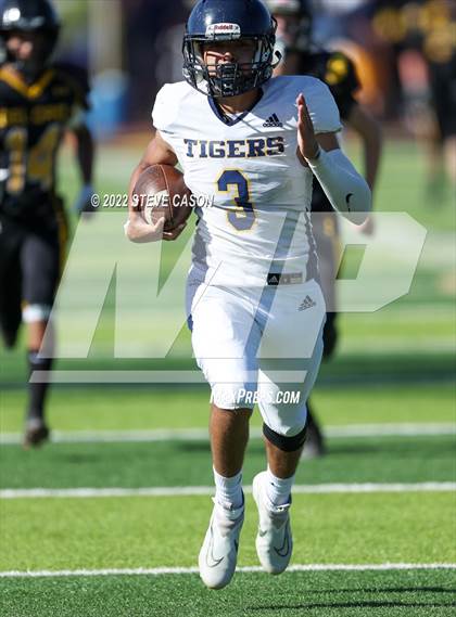 Thumbnail 2 in Inderkum @ Del Oro photogallery.