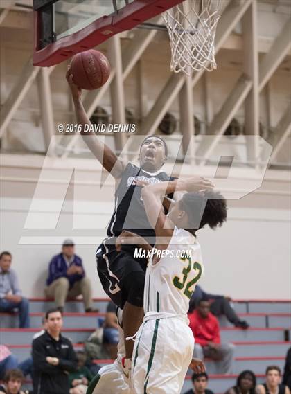 Thumbnail 1 in West vs. Stockdale photogallery.
