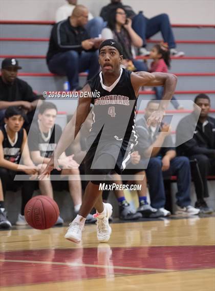Thumbnail 2 in West vs. Stockdale photogallery.