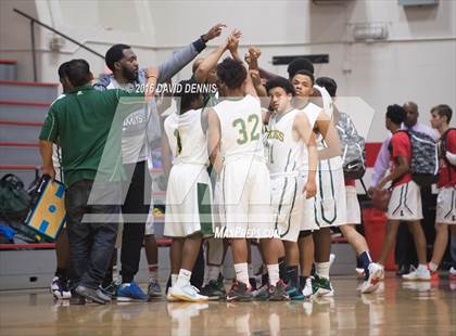 Thumbnail 3 in West vs. Stockdale photogallery.