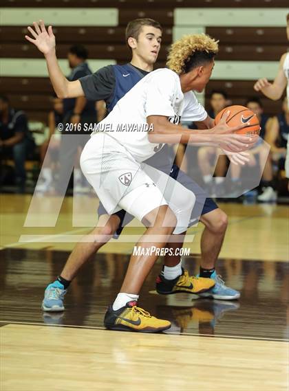Thumbnail 3 in Crespi vs Camarillo (Sierra Canyon Invitational) photogallery.