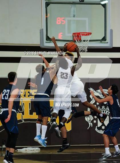 Thumbnail 2 in Crespi vs Camarillo (Sierra Canyon Invitational) photogallery.