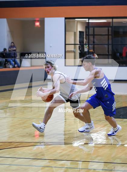 Thumbnail 1 in Broaddus @ Gary (Scrimmage) photogallery.