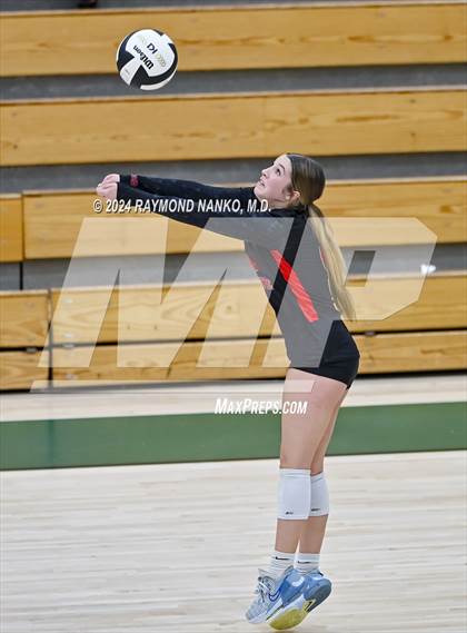 Thumbnail 1 in Richmond vs Mt Vernon (IHSAA 4A Section 39 Round 1) photogallery.