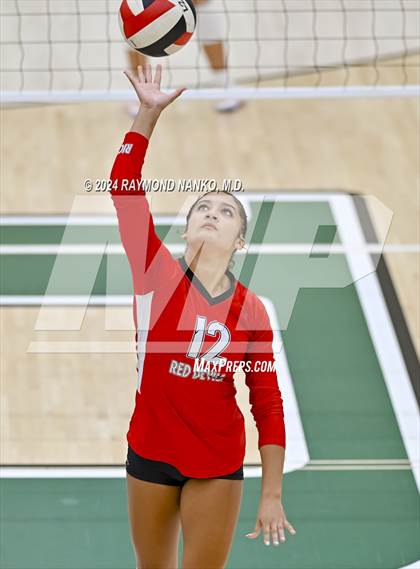 Thumbnail 2 in Richmond vs Mt Vernon (IHSAA 4A Section 39 Round 1) photogallery.