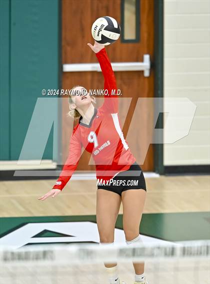 Thumbnail 1 in Richmond vs Mt Vernon (IHSAA 4A Section 39 Round 1) photogallery.