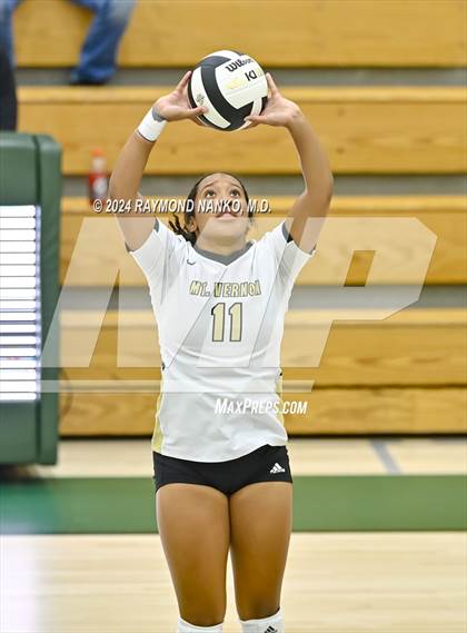 Thumbnail 2 in Richmond vs Mt Vernon (IHSAA 4A Section 39 Round 1) photogallery.