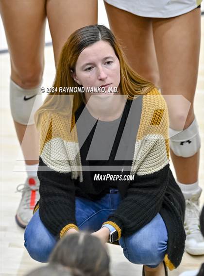 Thumbnail 1 in Richmond vs Mt Vernon (IHSAA 4A Section 39 Round 1) photogallery.