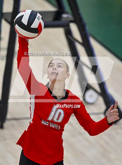 Thumbnail 2 in Richmond vs Mt Vernon (IHSAA 4A Section 39 Round 1) photogallery.