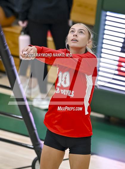 Thumbnail 1 in Richmond vs Mt Vernon (IHSAA 4A Section 39 Round 1) photogallery.