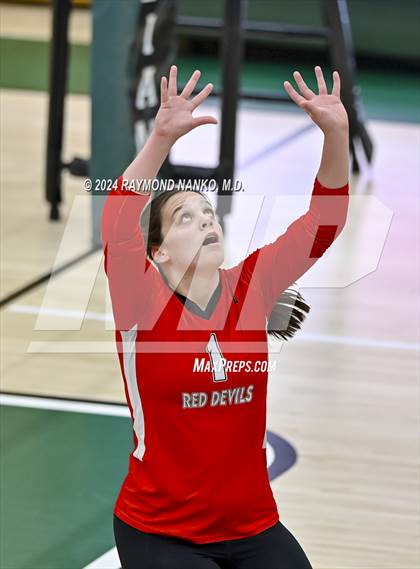 Thumbnail 1 in Richmond vs Mt Vernon (IHSAA 4A Section 39 Round 1) photogallery.