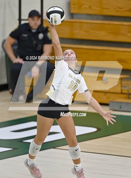Thumbnail 1 in Richmond vs Mt Vernon (IHSAA 4A Section 39 Round 1) photogallery.