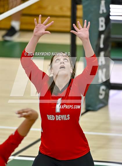 Thumbnail 2 in Richmond vs Mt Vernon (IHSAA 4A Section 39 Round 1) photogallery.