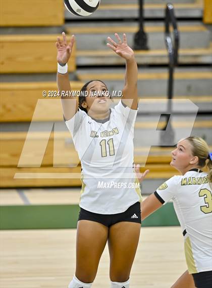 Thumbnail 2 in Richmond vs Mt Vernon (IHSAA 4A Section 39 Round 1) photogallery.