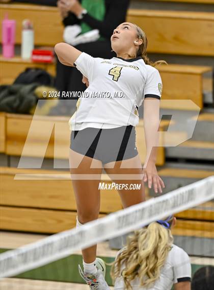 Thumbnail 1 in Richmond vs Mt Vernon (IHSAA 4A Section 39 Round 1) photogallery.