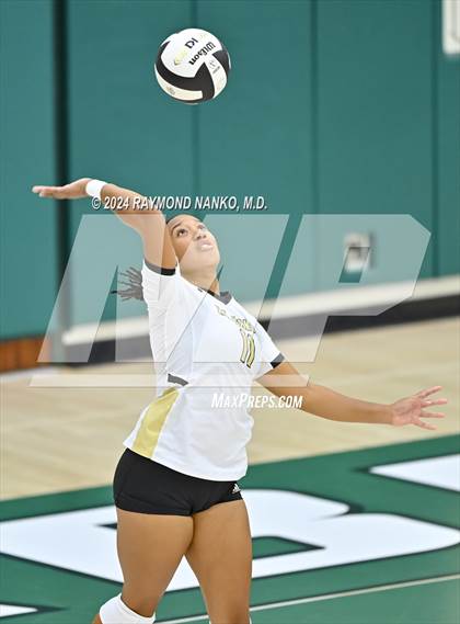 Thumbnail 3 in Richmond vs Mt Vernon (IHSAA 4A Section 39 Round 1) photogallery.