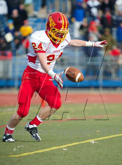 Thumbnail 3 in St. Anthony's vs. Chaminade (CHSFL Class AAA Final) photogallery.