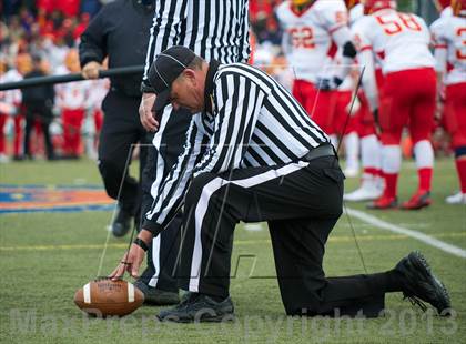 Thumbnail 3 in St. Anthony's vs. Chaminade (CHSFL Class AAA Final) photogallery.