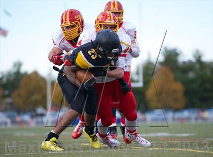 Thumbnail 2 in St. Anthony's vs. Chaminade (CHSFL Class AAA Final) photogallery.
