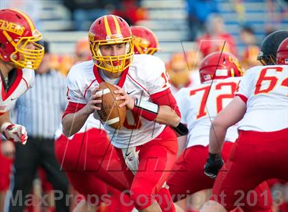 Thumbnail 2 in St. Anthony's vs. Chaminade (CHSFL Class AAA Final) photogallery.
