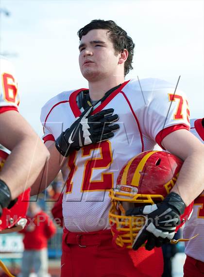 Thumbnail 3 in St. Anthony's vs. Chaminade (CHSFL Class AAA Final) photogallery.