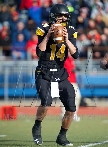 Thumbnail 3 in St. Anthony's vs. Chaminade (CHSFL Class AAA Final) photogallery.