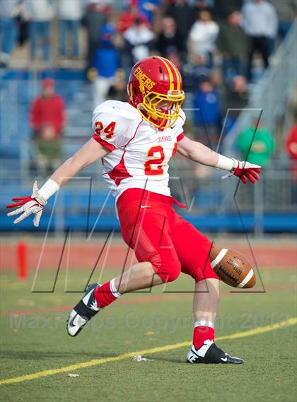 Thumbnail 1 in St. Anthony's vs. Chaminade (CHSFL Class AAA Final) photogallery.
